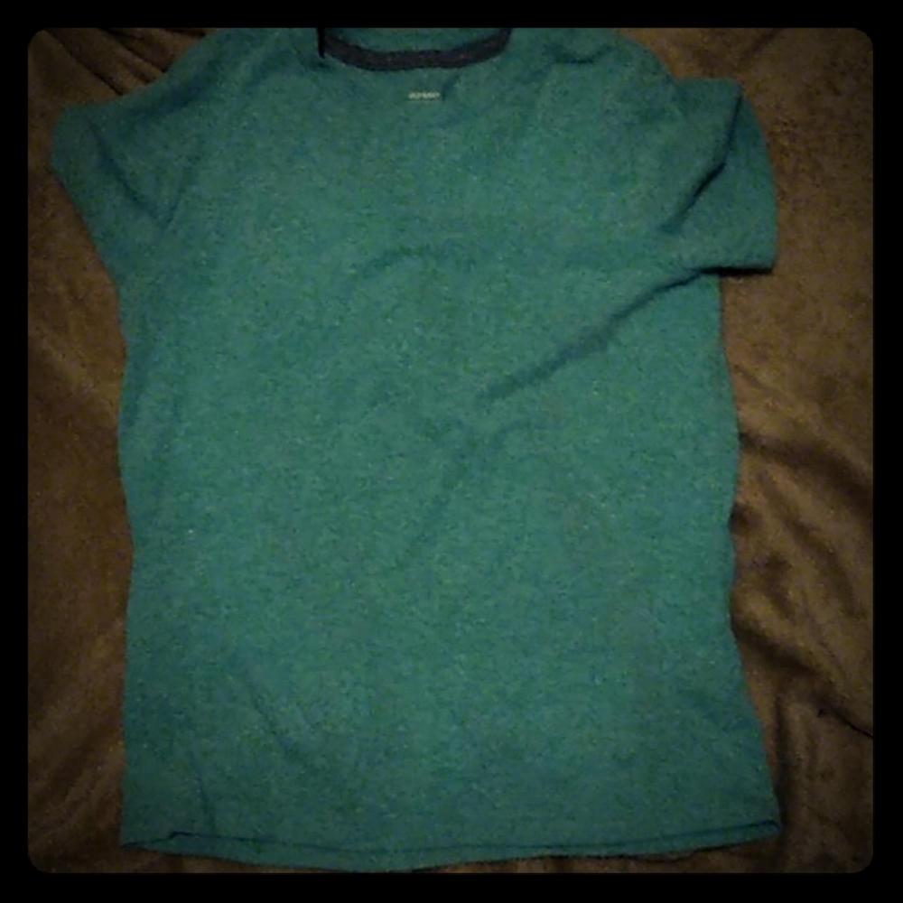 Teal old Navy t-shirt
